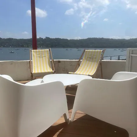La Terrasse De L'elorn Vue Exceptionnelle Дом отдыха *